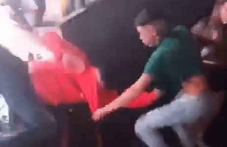 Video: feroz pelea en un boliche de Nueva Córdoba