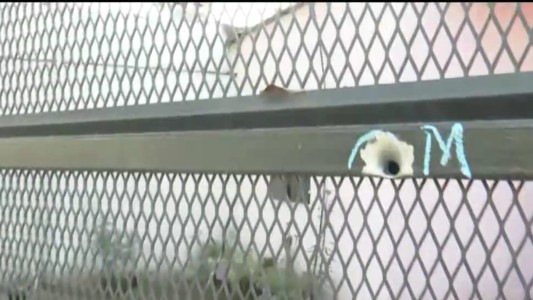 Dispararon 17 veces contra el frente de una casa en Villa Gobernador Gálvez