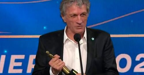 "Bajen las tarifas ahora": Daniel Fanego metió la política en los Martín Fierro con el gasoducto Néstor Kirchner