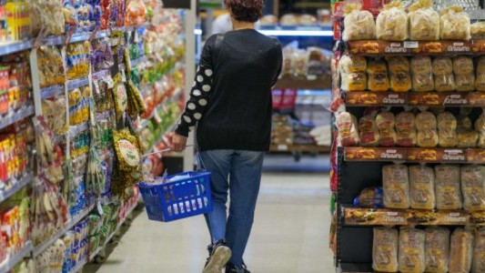 La canasta básica aumentó 6,7% en junio y una familia necesitó $232.427 para no caer en la pobreza