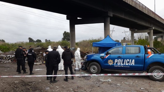 Encontraron a un hombre asesinado debajo de un puente en Sorrento y Garzón
