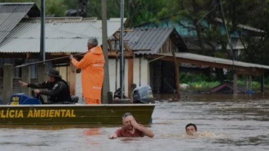 Por lo menos 22 muertos por el paso de un ciclón en el sur de Brasil