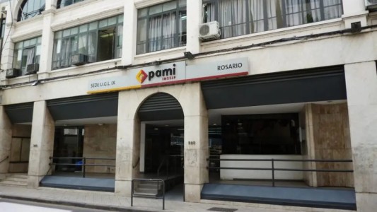 Corte y reclamo de transportistas de PAMI generan caos en pleno centro