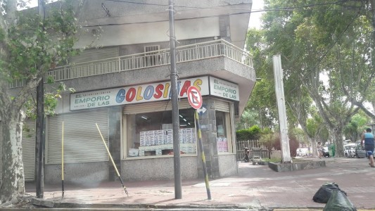 Detuvieron a dos delincuentes que intentaban llevarse un aire acondicionado en Alberdi