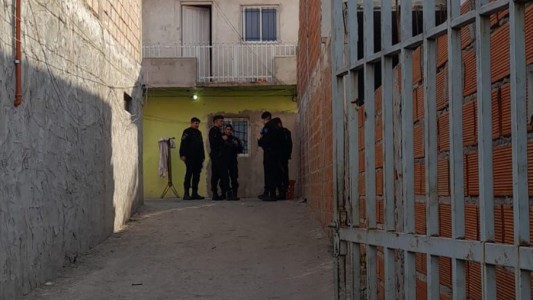 Lo asesinaron a plena luz del día en una casa de pasillo del sudoeste rosarino