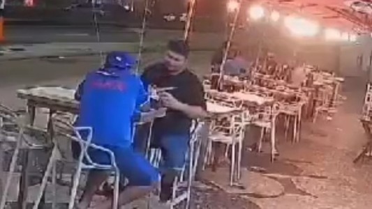 Espiral de violencia en Río de Janeiro: ejecutaron a cuatro médicos en un bar
