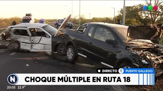 Cuatro heridos en brutal choque cuando un auto giraba en "u" por Ruta 18