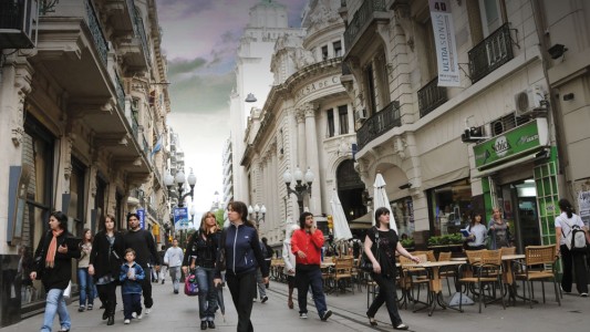 Cómo funcionarán los comercios del centro durante el fin de semana largo