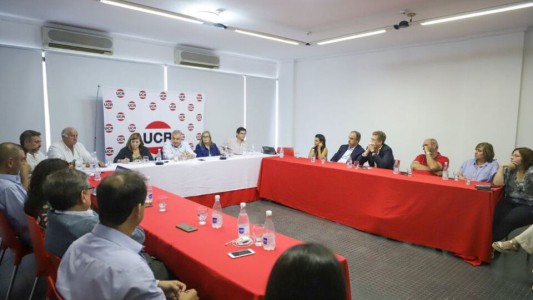 "La UCR no acompañará a ninguno de los dos candidatos"; la postura radical en el balotaje