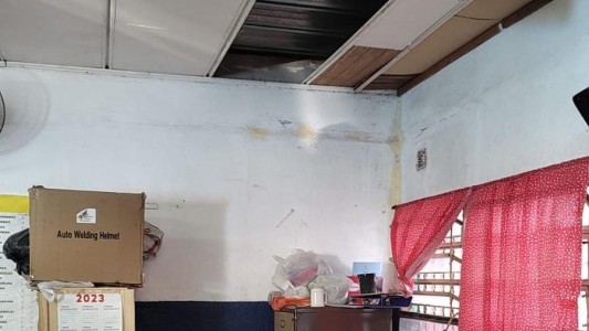 Emergencia edilicia: Se desplomó parte del techo de una escuela en VGG