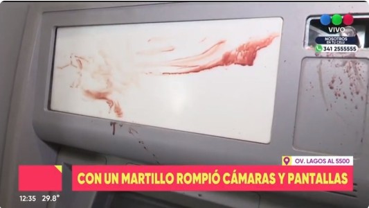 Una mujer en estado de furia destrozó cuatro cajeros en la sucursal bancaria de Lagos al 5500