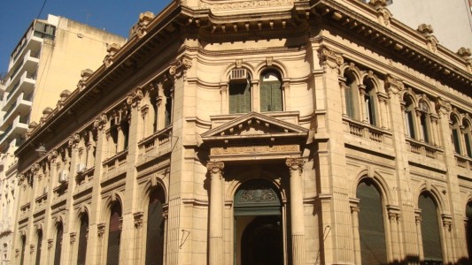 Médicos se reúnen con la ministra de Salud de la provincia y exigen "garantías" para trabajar