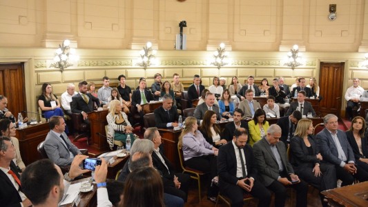 En la Legislatura Provincial, juraron los senadores electos para el período 2023-2027