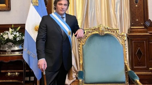 Sin transmisión oficial, Javier Milei le tomó juramento a su Gabinete