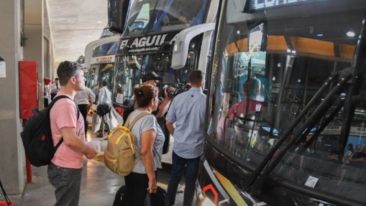 Las agencias de viajes pidieron a la Justicia que el DNU de Milei sea declarado inconstitucional