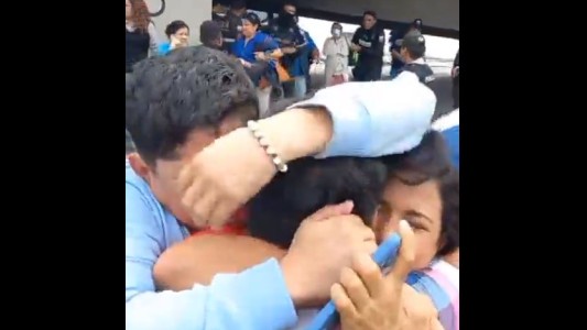 Video: la emoción de los empleados del canal TC de Ecuador tras ser liberados