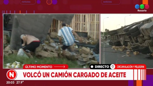 Volcó un camión cargado de aceite y los vecinos se llevaron la mercadería