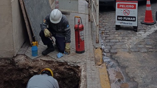 Litoral Gas detectó una fuga en la red de gas frente a la ex Aduana