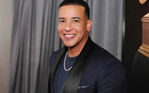 Un hotel deberá pagarle casi un millón de dólares a Daddy Yankee por robo de joyas