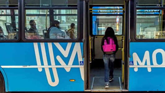 Pullaro relanzó el Boleto Educativo y ya comenzó la inscripción