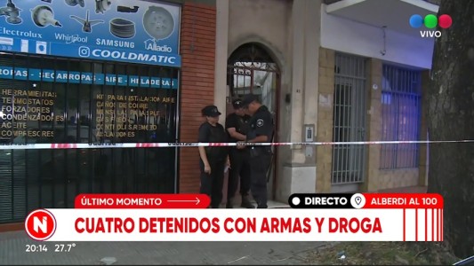 Operativo con cuatro detenidos con armas y drogas
