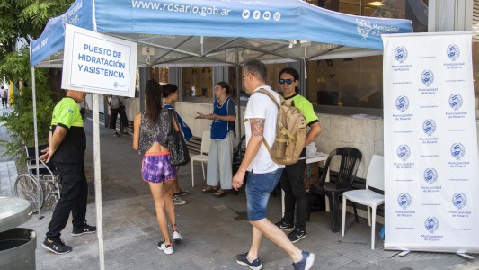 Ola de calor: Colocan puntos de hidratación en el centro