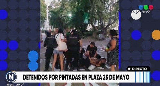 Malestar por detenciones por pintadas en Plaza 25 de Mayo