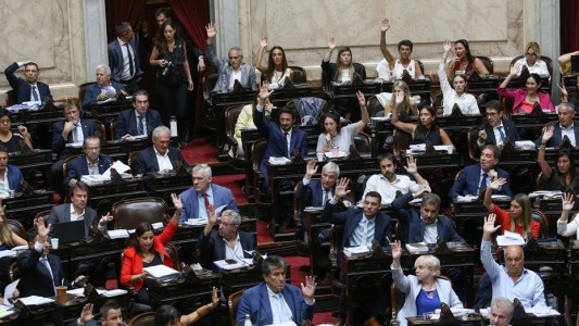 Diputados: el oficialismo levantó la sesión y la Ley Ómnibus volverá a comisiones