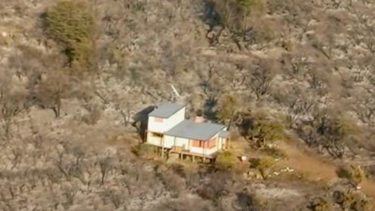 Los Alerces: la historia de la casa que quedó en pie tras el fuego que arrasó 8000 hectáreas