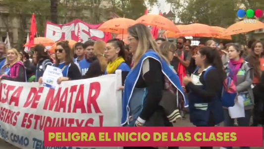 Docentes advierten dificultades para el inicio de clases sin recomposición salarial