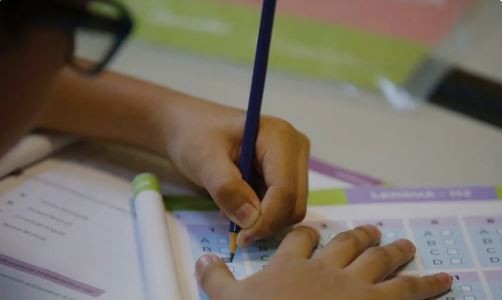 La ayuda escolar anual aumenta 311% en marzo: cómo se cobra