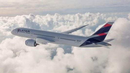 Más de 50 heridos por un "incidente técnico" en un avión de Latam que viajaba a Santiago de Chile