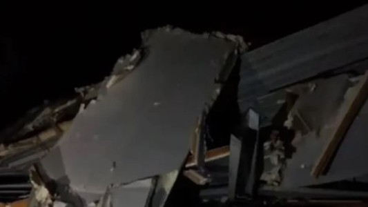 Campana: se voló el techo de una escuela en medio del temporal