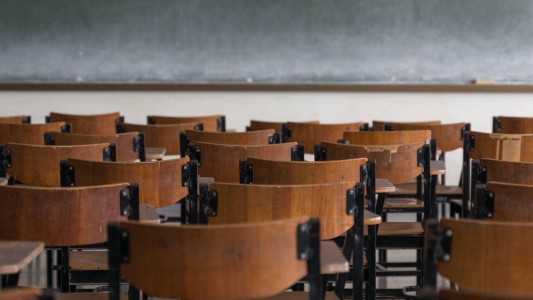 Luego de varias reprogramaciones, hoy se reúne el Gobierno y gremios docentes por la paritaria