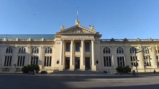 Por el paro docente y no docente, no hay clases en la UNR este jueves