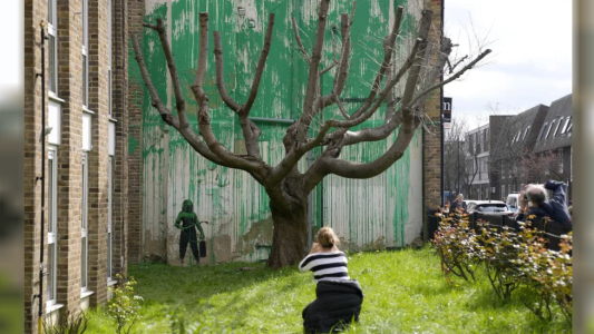 Banksy confirmó un nuevo mural de su autoría