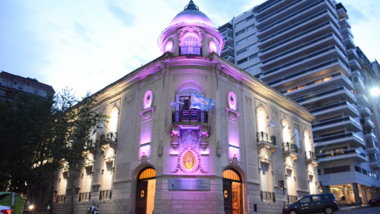 Rosario se ilumina de violeta por el Día de la Epilepsia