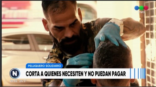Solidaridad de un peluquero con personas sin recursos