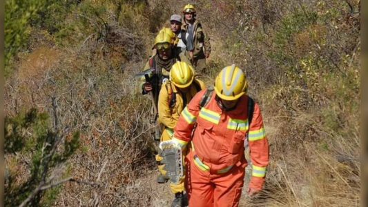 Rescataron a dos senderistas en el cerro Uritorco: uno de ellos está gravemente herido