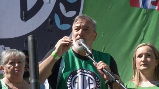 El Secretario General de ATE volvió a cruzar a Milei: "Delito es gobernar en contra de la Constitución"