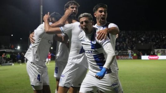 Godoy Cruz venció a Platense y se aseguró un lugar en los cuartos de final de la Copa de la Liga