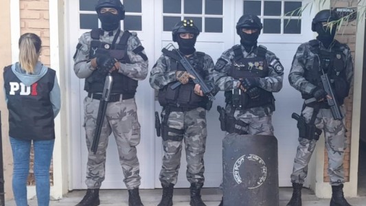 30 allanamientos por crímenes en Rosario