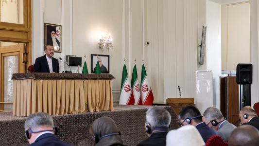 Iran considera “cerrado” el caso tras el ataque a Israel y le advierte que no responda