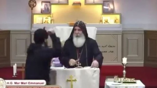 Otro ataque en Sydney: apuñalaron a un obispo y un sacerdote en una iglesia