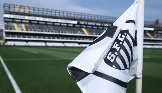 El entrenador del equipo femenino del Santos de Brasil renunció tras acusaciones de acoso