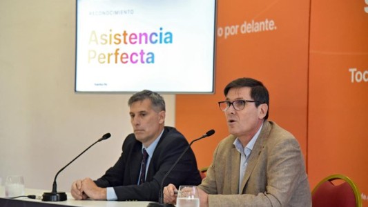 Goity: "¿Por qué no podemos premiar a un docente que no faltó en todo el mes?"