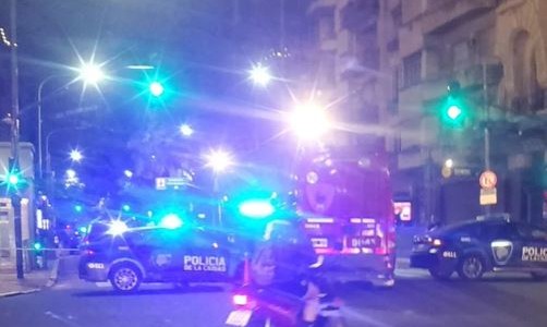 Llegaba tarde al cine, dejó su auto frente al Congreso y lo revisó la Brigada de Explosivos