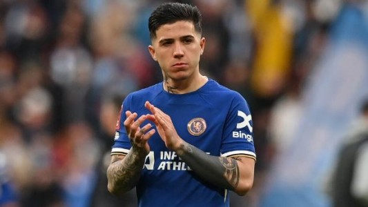 Enzo Fernández fue operado con éxito de una hernia inguinal y tendrá un mes de recuperación