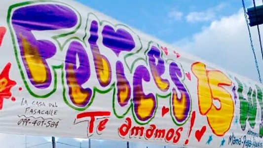 Video: un camionero enganchó el pasacalles de una quinceañera y se volvió viral