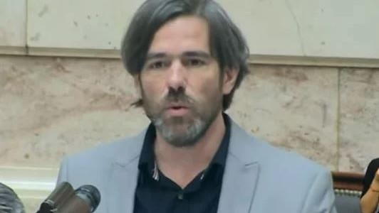 Reforma laboral: Del Caño cuestionó “el regalito” que el oficialismo le hará a los trabajadores en vísperas del 1 de Mayo